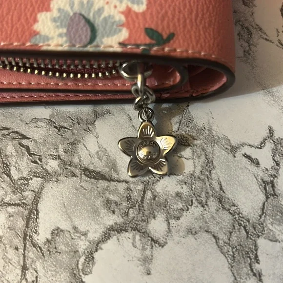 Pink Coach Bi-Fold Wallet, Daisy Print bubblegum color - Picture 13 of 16